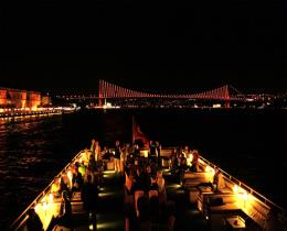 Bosporus Dinner Bootsfahrt - Kein Alkohol